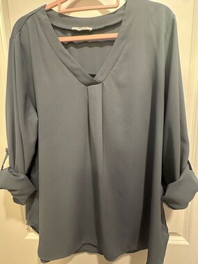 Youtalia Dusty Blue V-Neck Roll Tab Sleeve Blouse Size XL